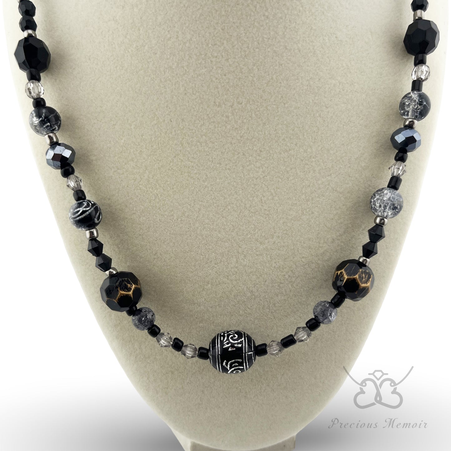 Black Bead Necklace w/ Polished Stone & Crystal Crack Design, 23"
