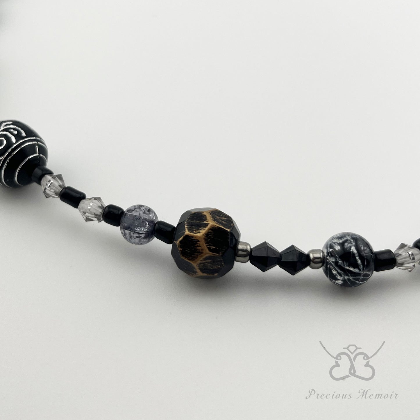 Black Bead Necklace w/ Polished Stone & Crystal Crack Design, 23"